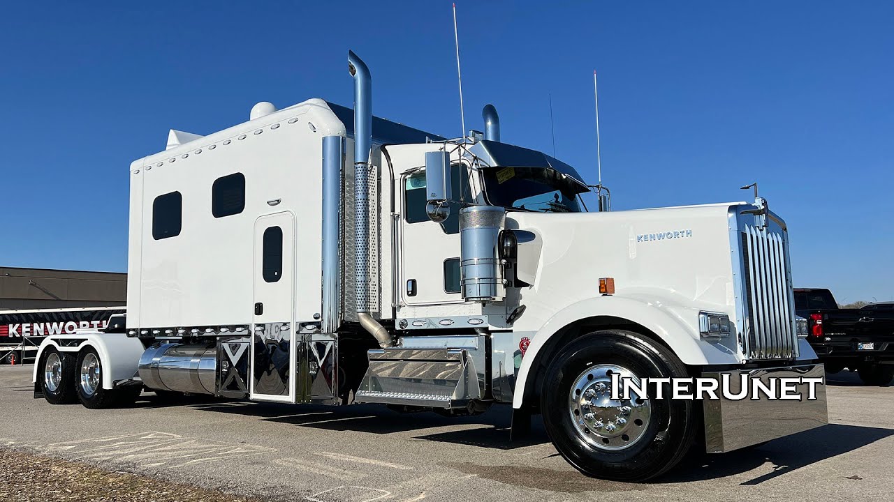Kenworth W900 2024 ARI Legacy 156