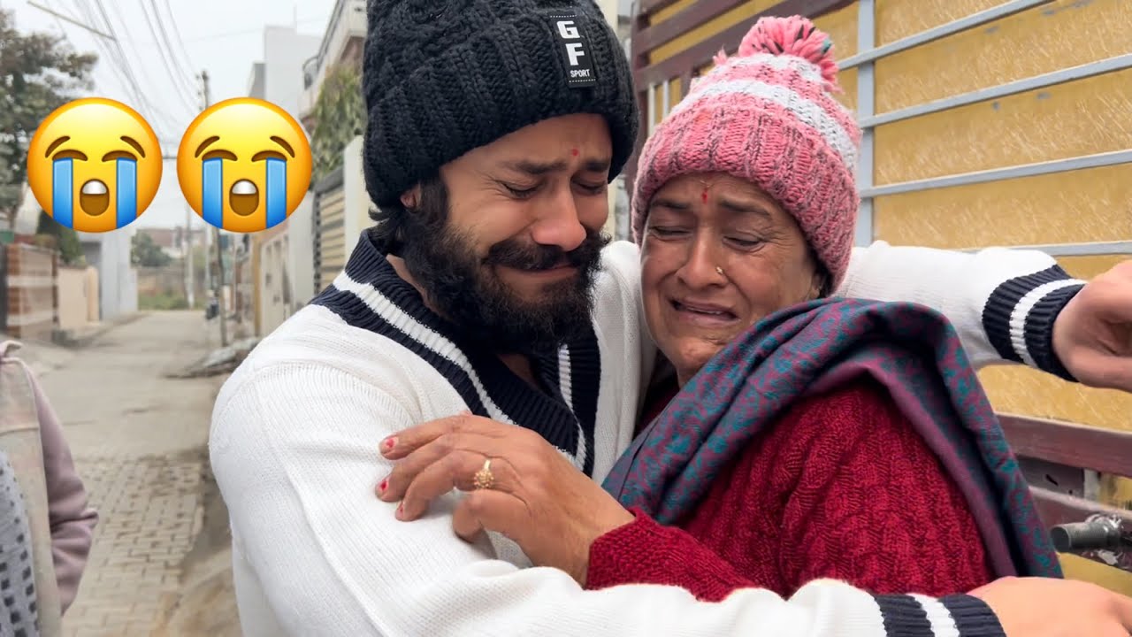 (Vlog #77 ) Job के लिये घर से निकले 😭 ॥ सभी का रो रो कर बुरा हाल 😭 #familyvlog #greeshbhatt