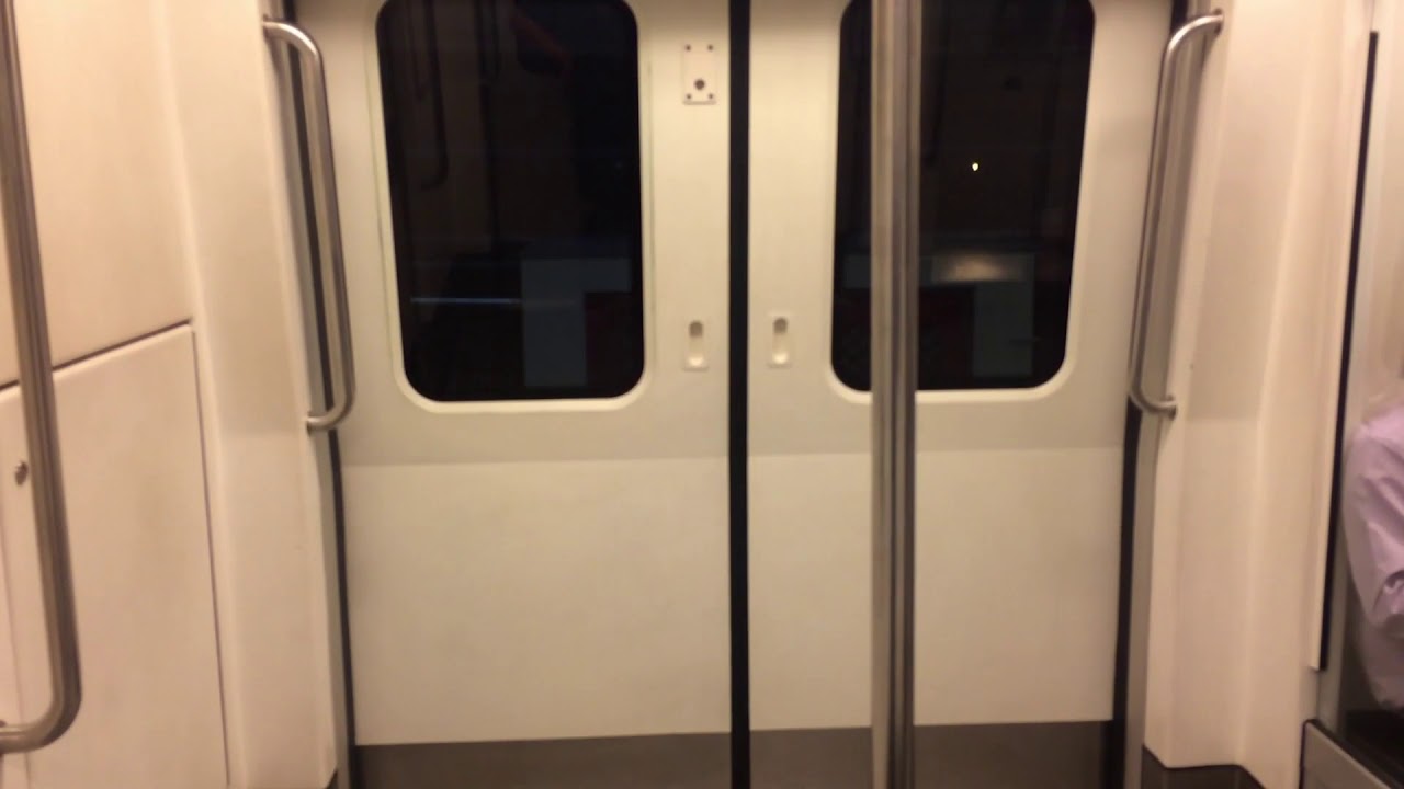 Delhi metro || Delhi Metro experience || from noida sector 18 to noida city centre ||