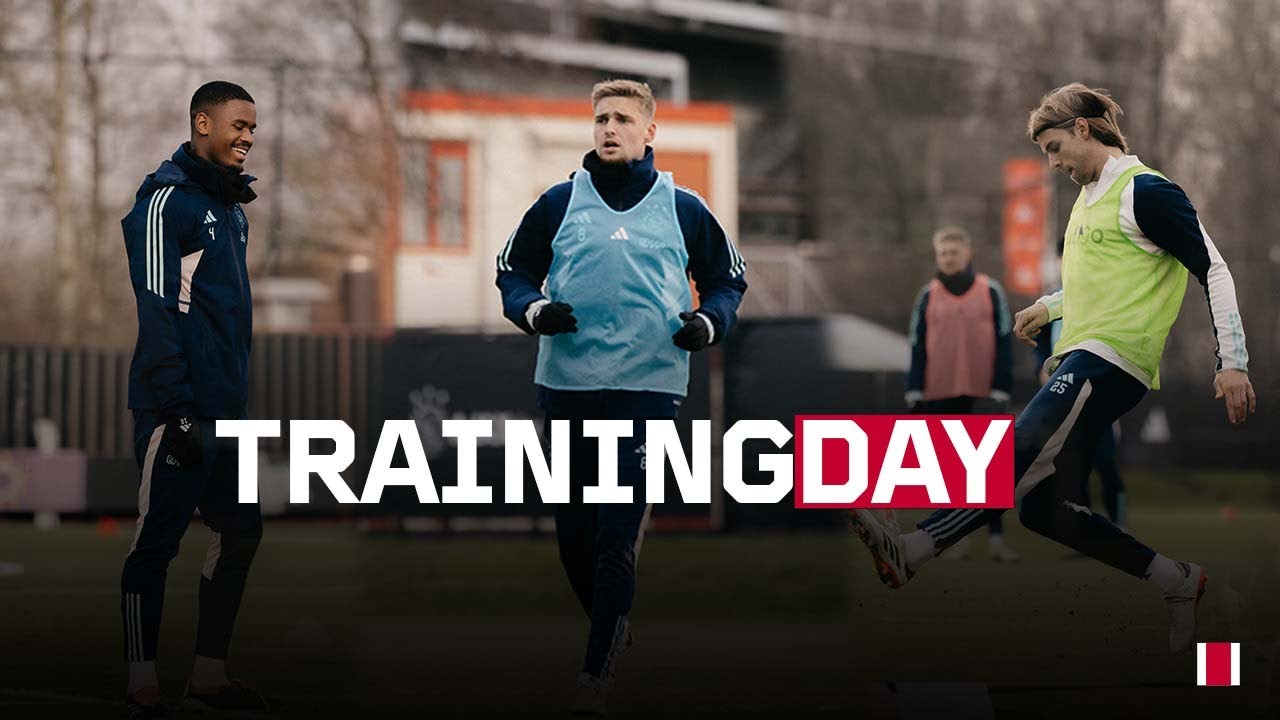 HUGE game coming up! 🔜 Ajax vs. PSV | TRAINING DAY 😈