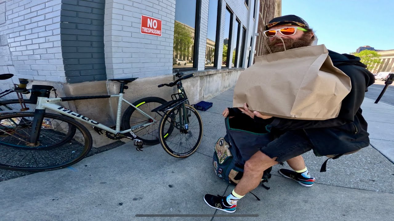 Lunch Rush Delivery & My New Bag!