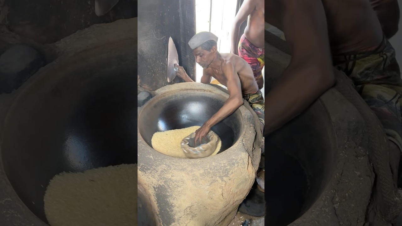 How Traditional Puffed Rice Is Made in a Factory &mdash; The Old-School Way #shortsvideo #snacks