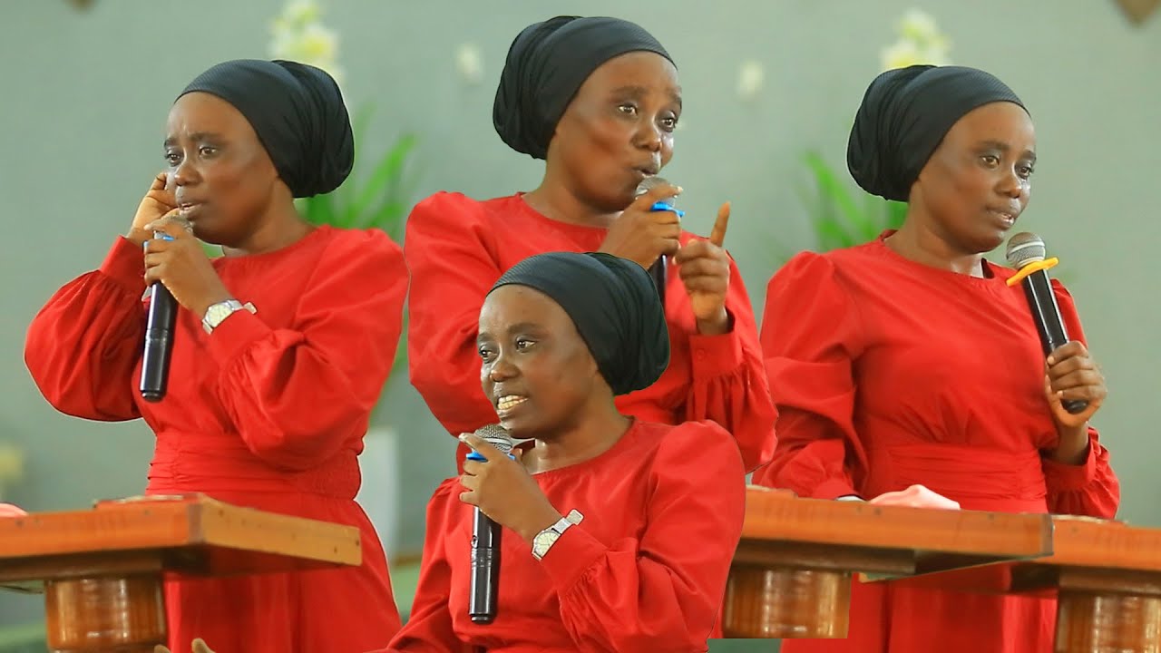 YOBORWA N'IMANA 😇🤗UMUNTU AKWIRIYE KUBA MUMASENGESHO ARIKO ANEMERA KUYOBORWA NAYO! 🥰🥰