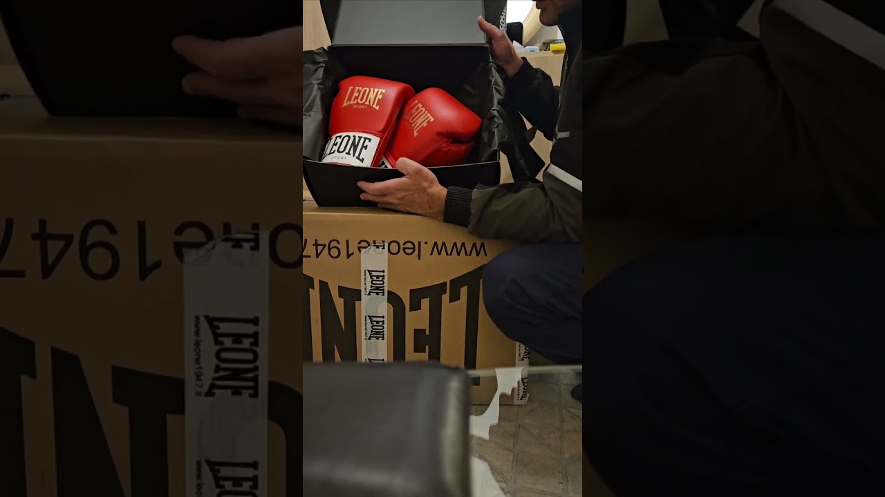 Leone  Romeo classico unboxing boxing gloves 16oz