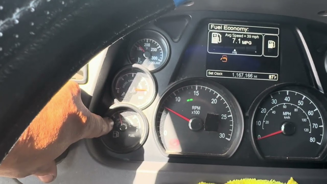 Cummins ISX15, fault code 0559 with fuel pressure issue. Could be the aftermarket injectors.