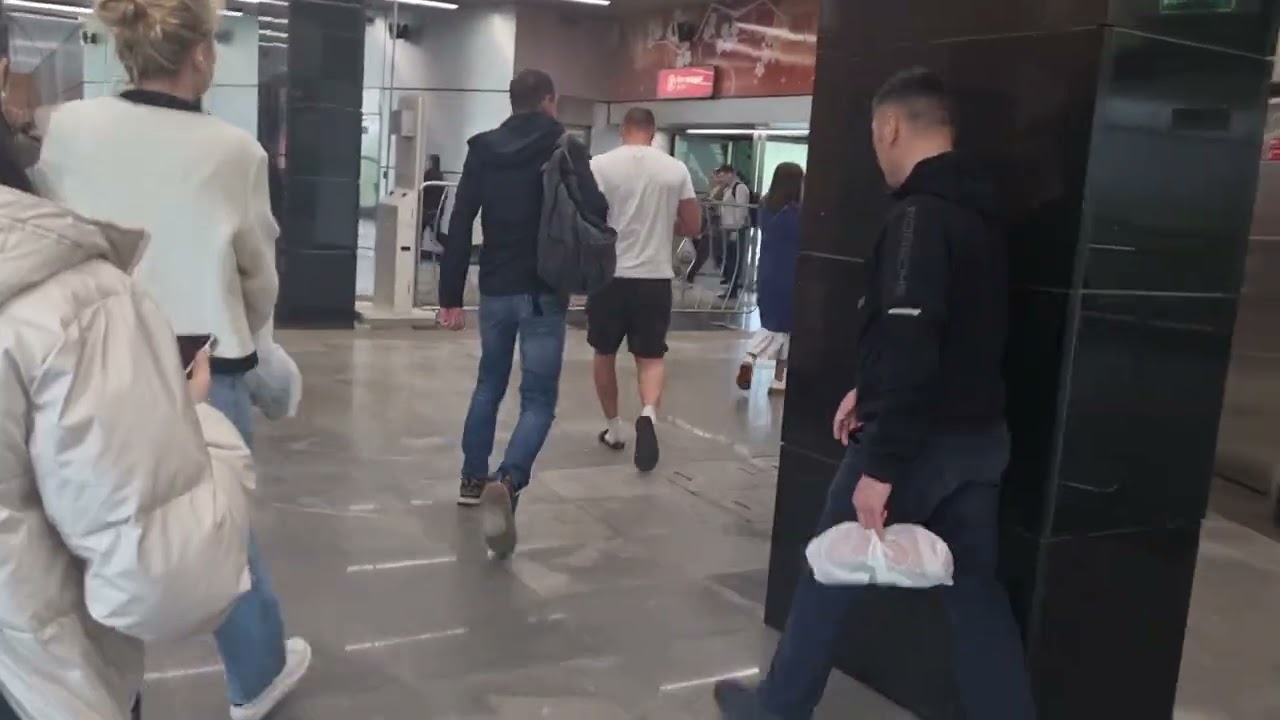 Станция метро Мичуринский проспект. Пересадка между Солнцевской линией и БКЛ. 16 мая 2024г.