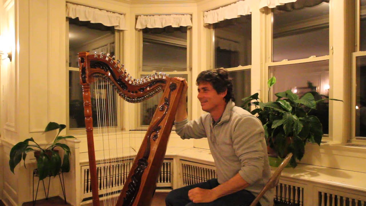 Nicolas Carter in conversation with audience -Paraguayan harp history