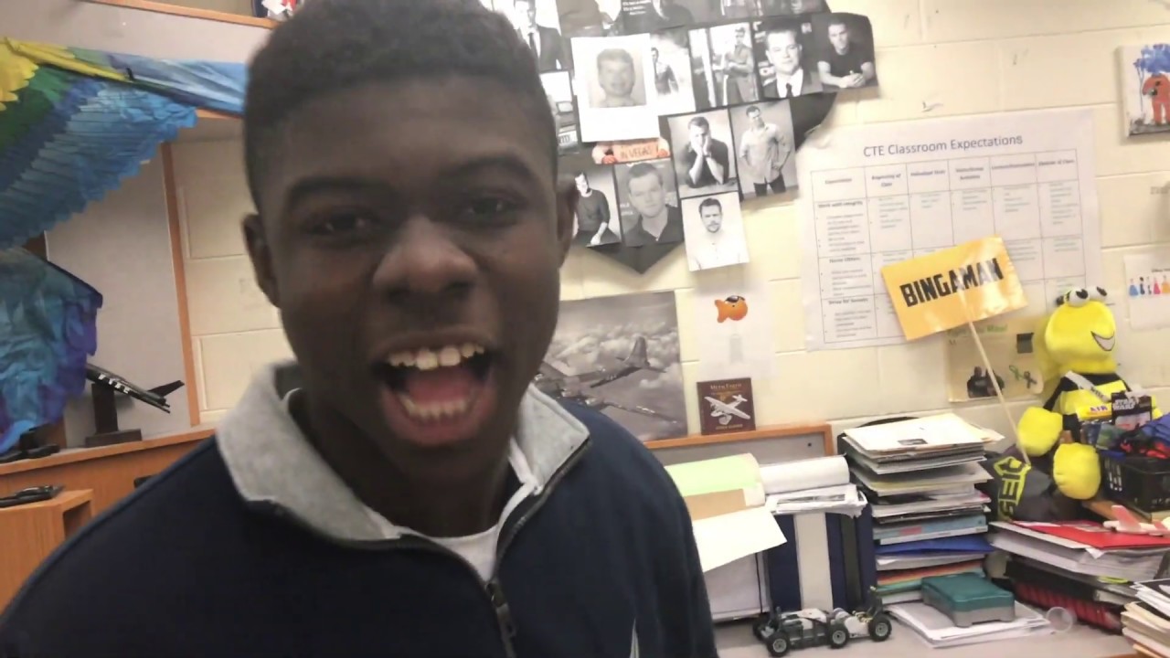 I lowkey think I miss High School...