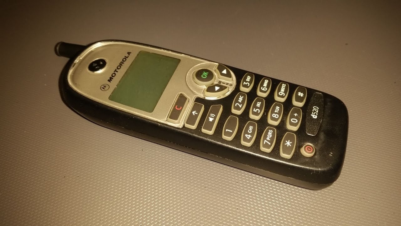 Take a look into S01E05 : Motorola D520 part 1