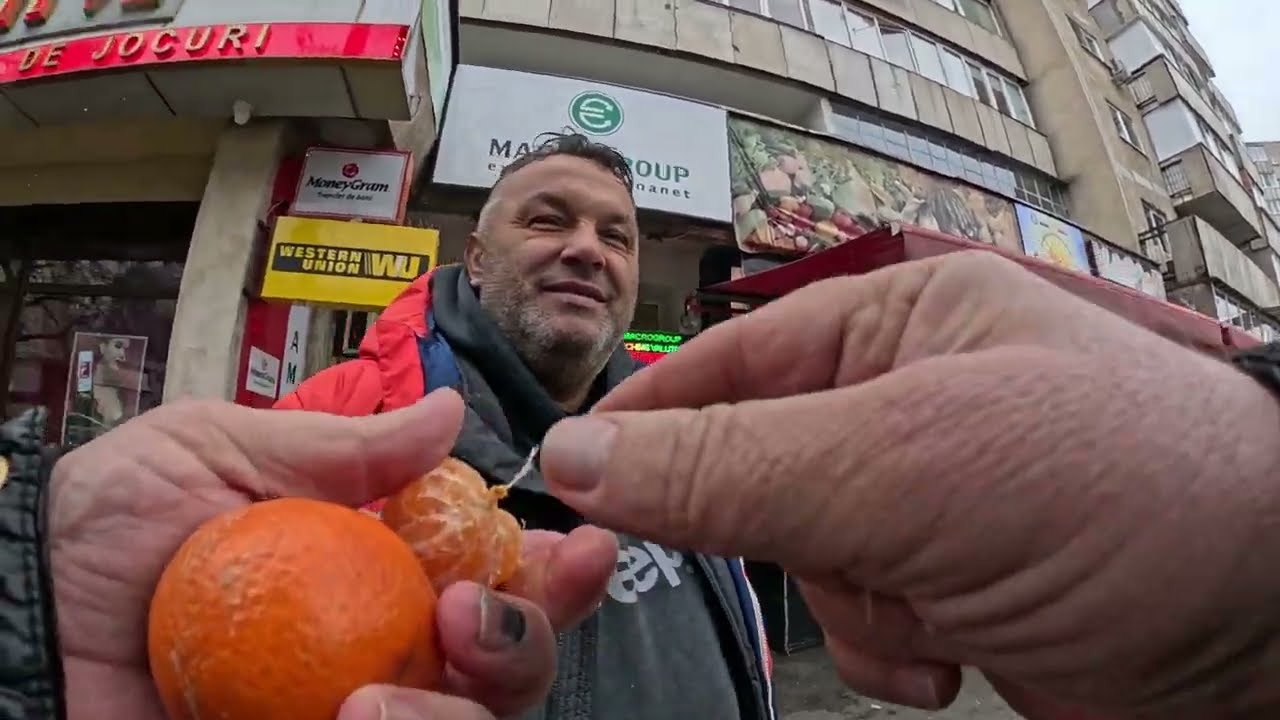 ZOLI PIETARUL RIDICA BLOCURI CU CEAPA