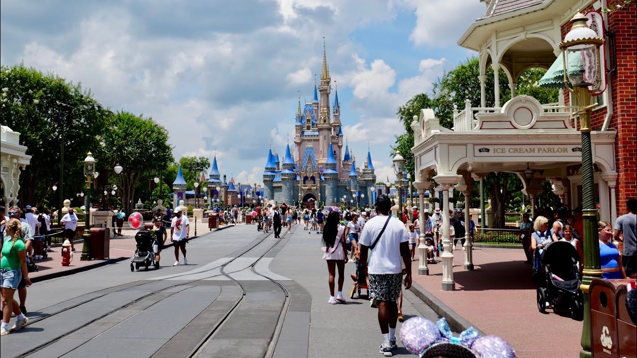 Magic Kingdom Main Street USA 2025 Summer Day Walkthrough in 4K | Walt Disney World July 2025