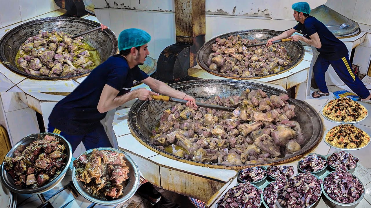 ORIGINAL AFGHANI KABULI PULAO recipe | 350+ KG Giant meat pulao prepared | Afghanistan’s Street Food