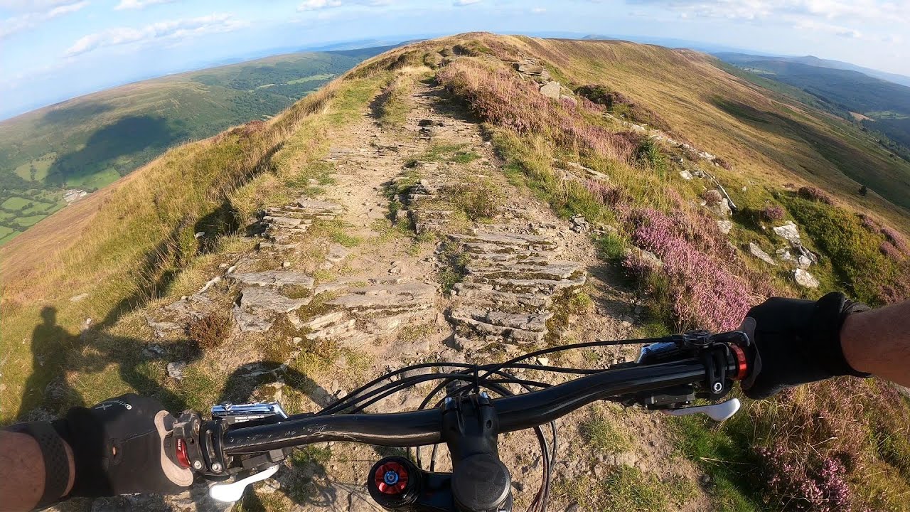 MOUNTAIN BIKE THE BRECON BEACONS - GRWYNE FAWR RES. AND THE BAL MAWR RIDGE (VIDEO 06)