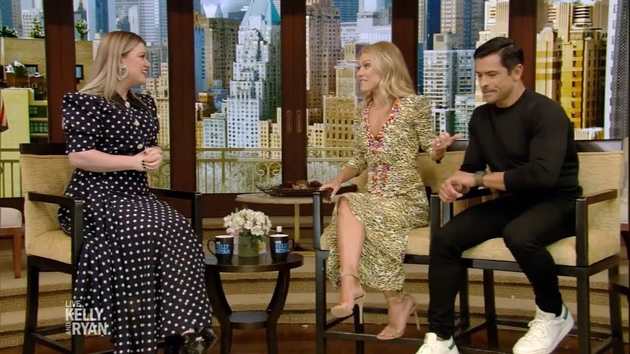 Kelly Clarkson Talks About Keeping Her Kids Humble