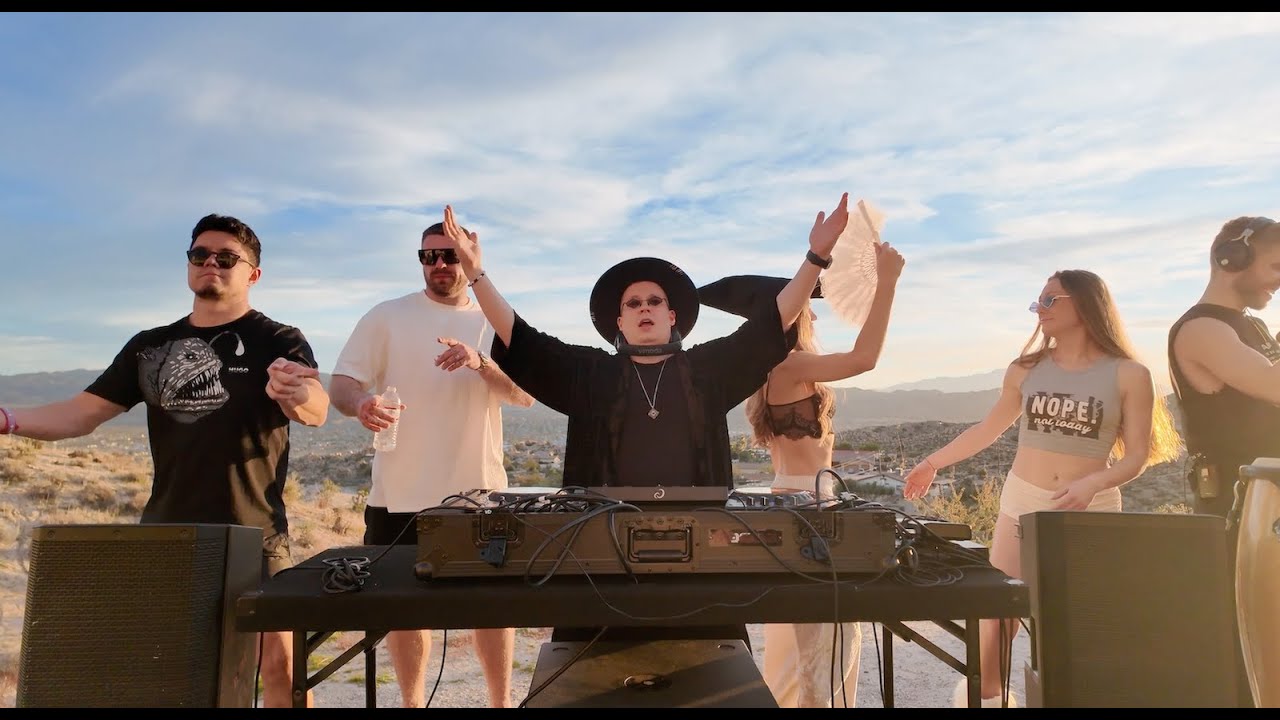 Kapir & YaniCrash - Funky House with Live Percussion set | Live DJ set from Joshua Tree