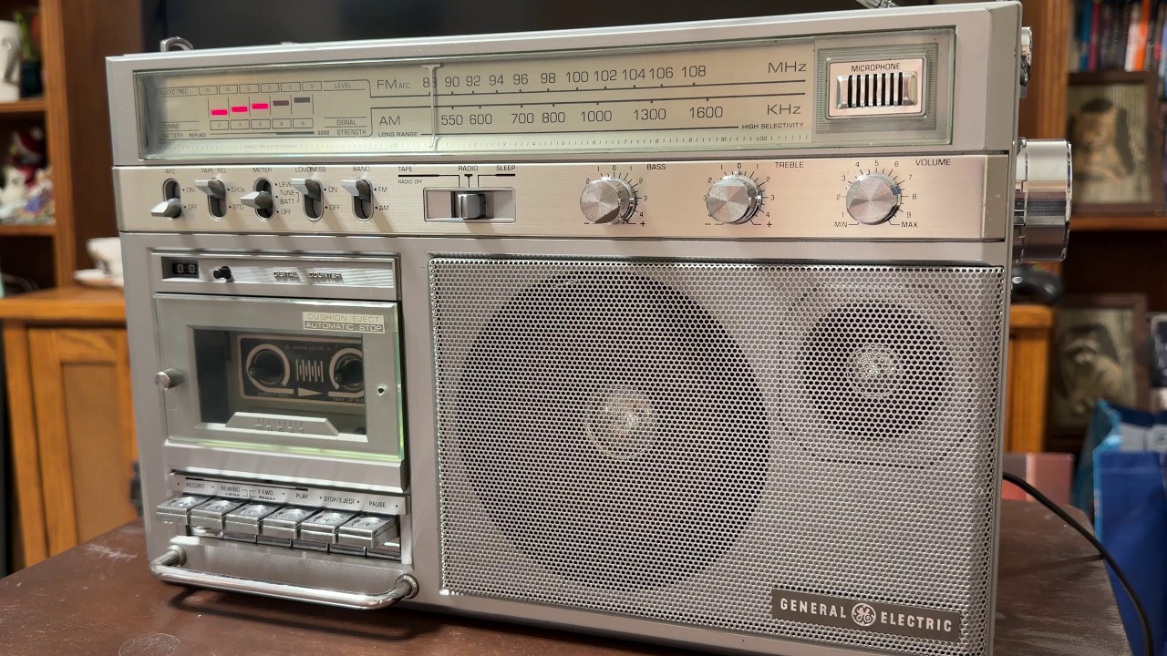 A Superadio Mono Boombox - GE's Silver Signature Collection Model 3-5280A from 1981