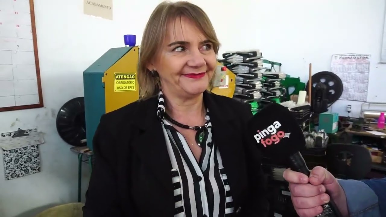 Empresa de Maringá fabrica vassouras ecológicas reaproveitando garrafas pet
