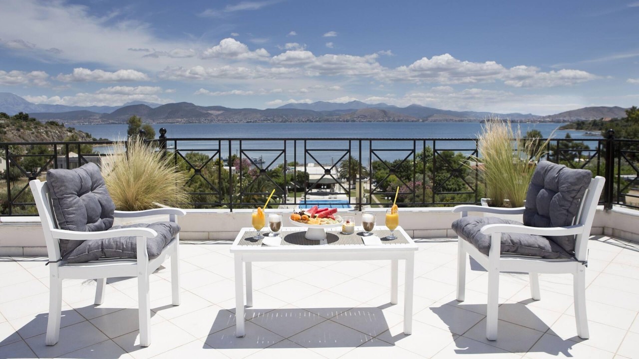 Almira Mare, Chalcis, Greece | Travel With Navya