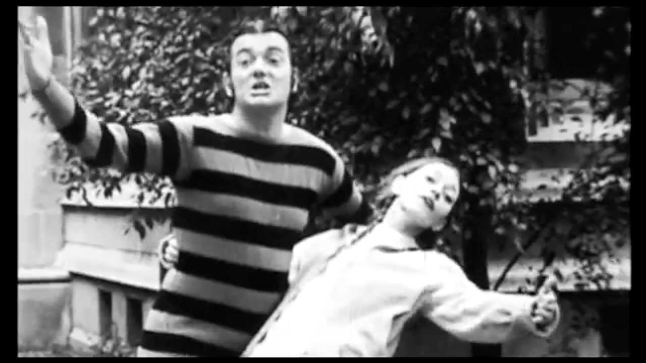 Del Close and Judy Harris sing 