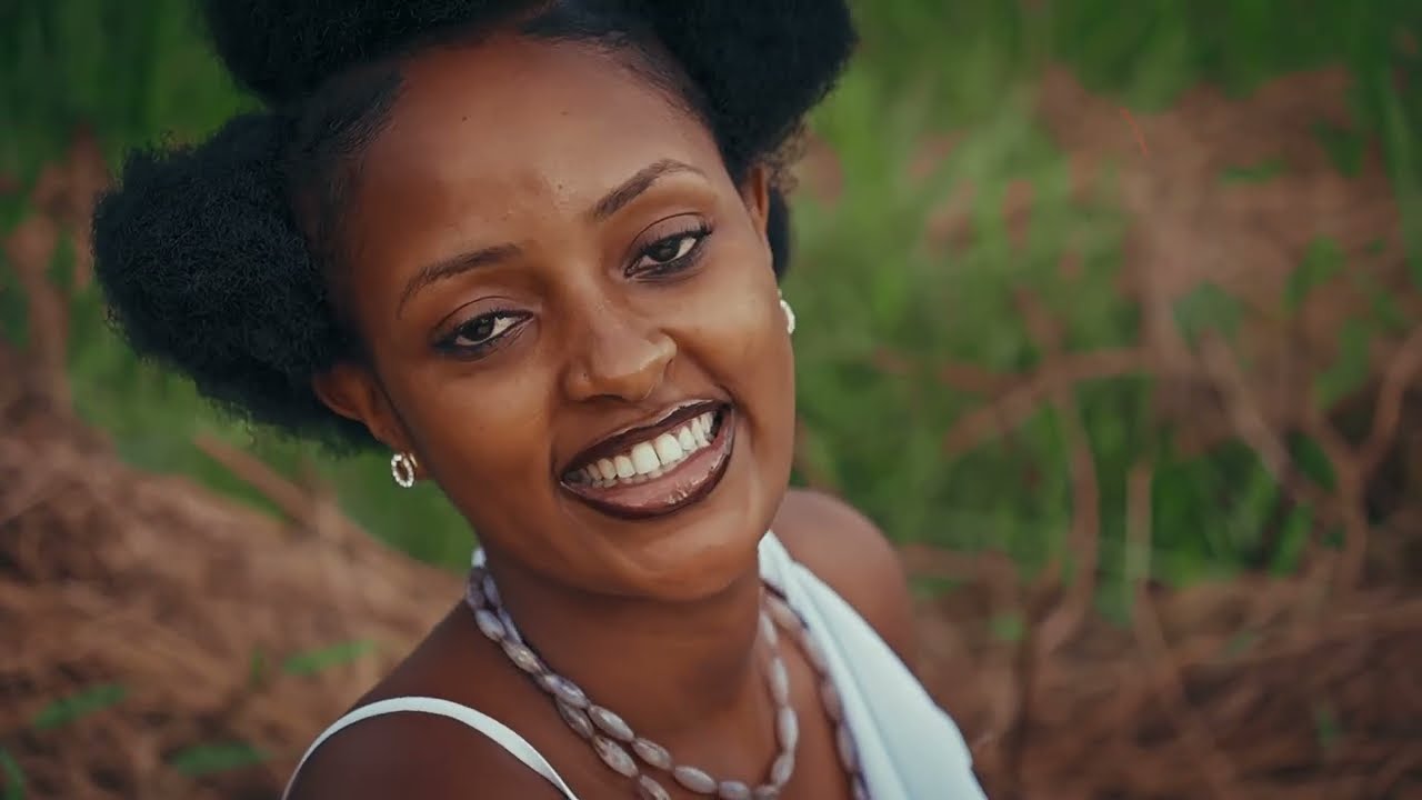 KARIRA By Bolingo Paccy ( Official Video)