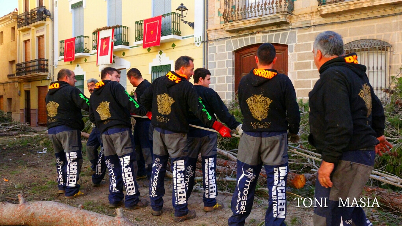 VIDEO FOTOS HOMENAGE ALOS MONTADORES DE CANALS DE LA FOGUERA  2017