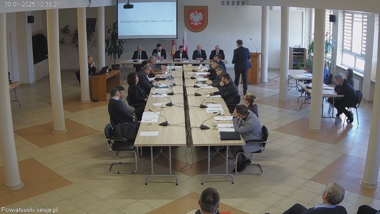 INTERPELACJA SŁAWOMIRA HAJOSA DOTYCZĄCA PROCES&Oacute;W SĄDOWYCH Z DYREKCJĄ  SZPITALA  W SUCHEJ BESKIDZKIEJ