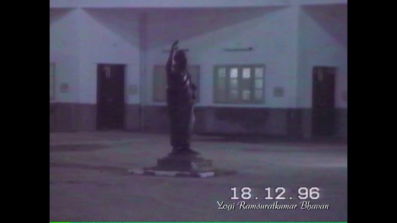 Installation of Yogiji's statue  (18th Dec. 1996) and works at the ashram (18th-21st Dec.)