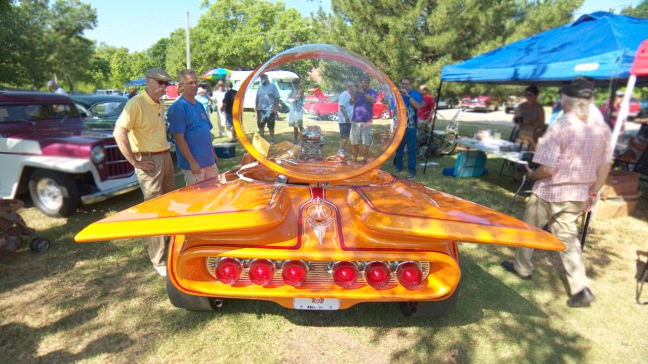 He Used a HOUSE SKYLIGHT for the Bubble Top | Roswell Rod