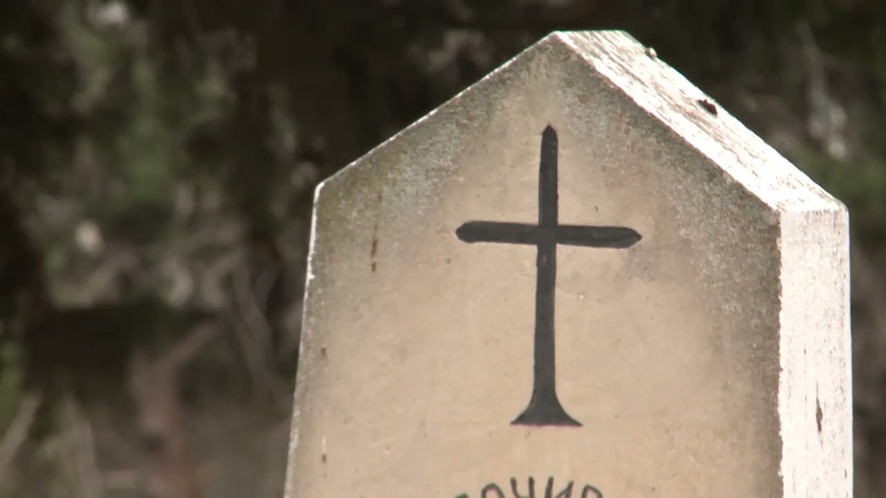 Srpsko vojničko groblje u Bizerti - autor Blažo Popović - insert iz emisije Bez aranžmana