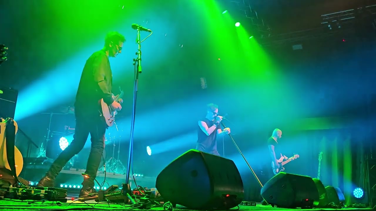 Nocadeň  - Domino Live At Majestic Music Club 2025