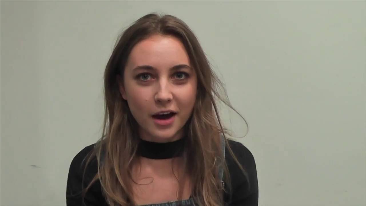 MarkMeets Mavournee Hazel 'Piper Willis' from Neighbours.