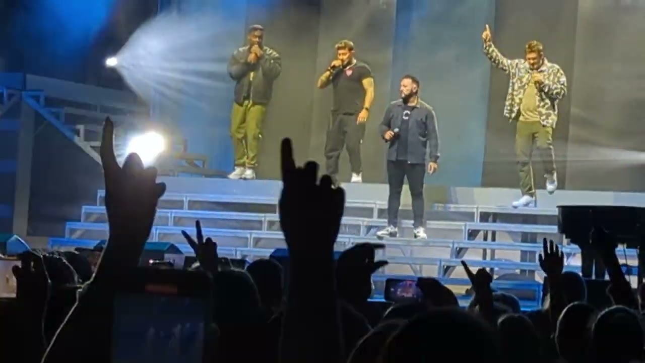 BLUE LIVE IN GLASGOW ONE LOVE 2022