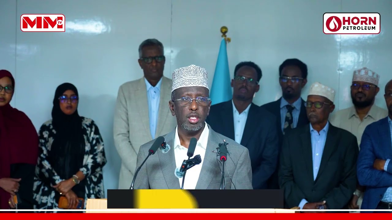 “Ha loo diyaar garoobo sidii Xasan Sheekh la isaga difaaci lahaa.