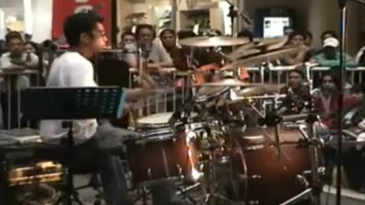 AS THE MUSIC PLAYS THE BAND by Vic Mercado 2006 Drum Workshop