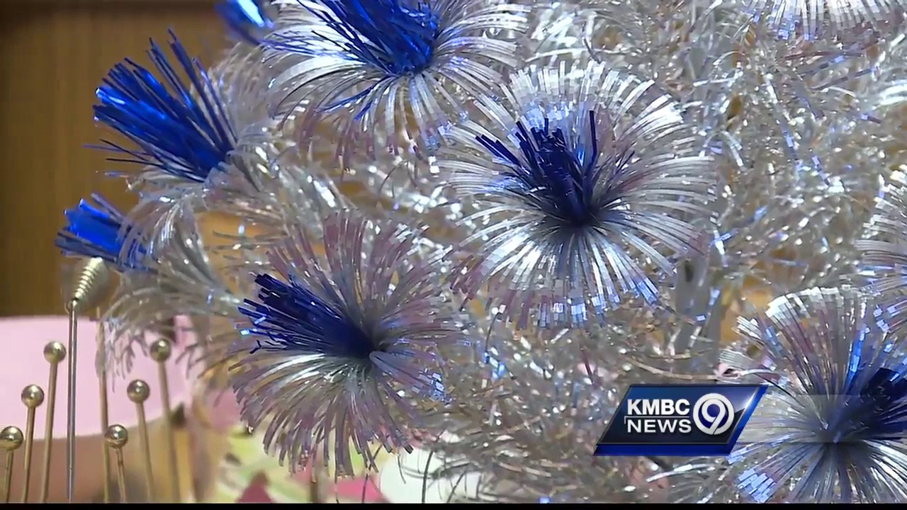 Family shows off collection of aluminum Christmas trees