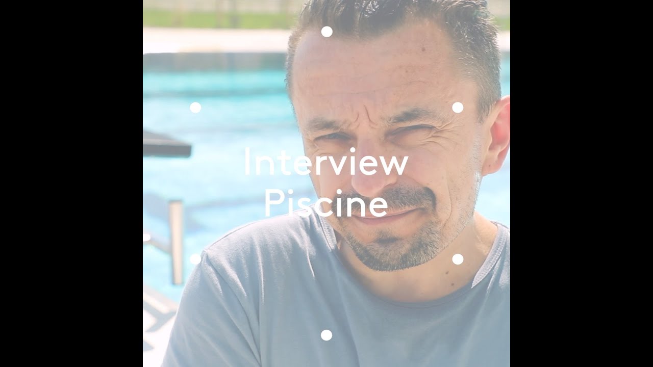 Vestiaires - saison 11 : l'interview-piscine de Christophe Fluder