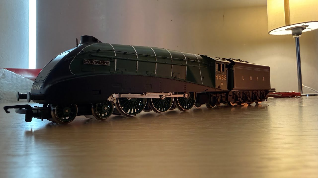 HORNBY R313 GOLDEN EAGLE SERVICE & CLEAN