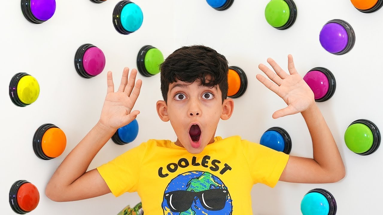 Jason - siswa terbaik di sekolah menunjukkan pentingnya berprestasi di sekolah