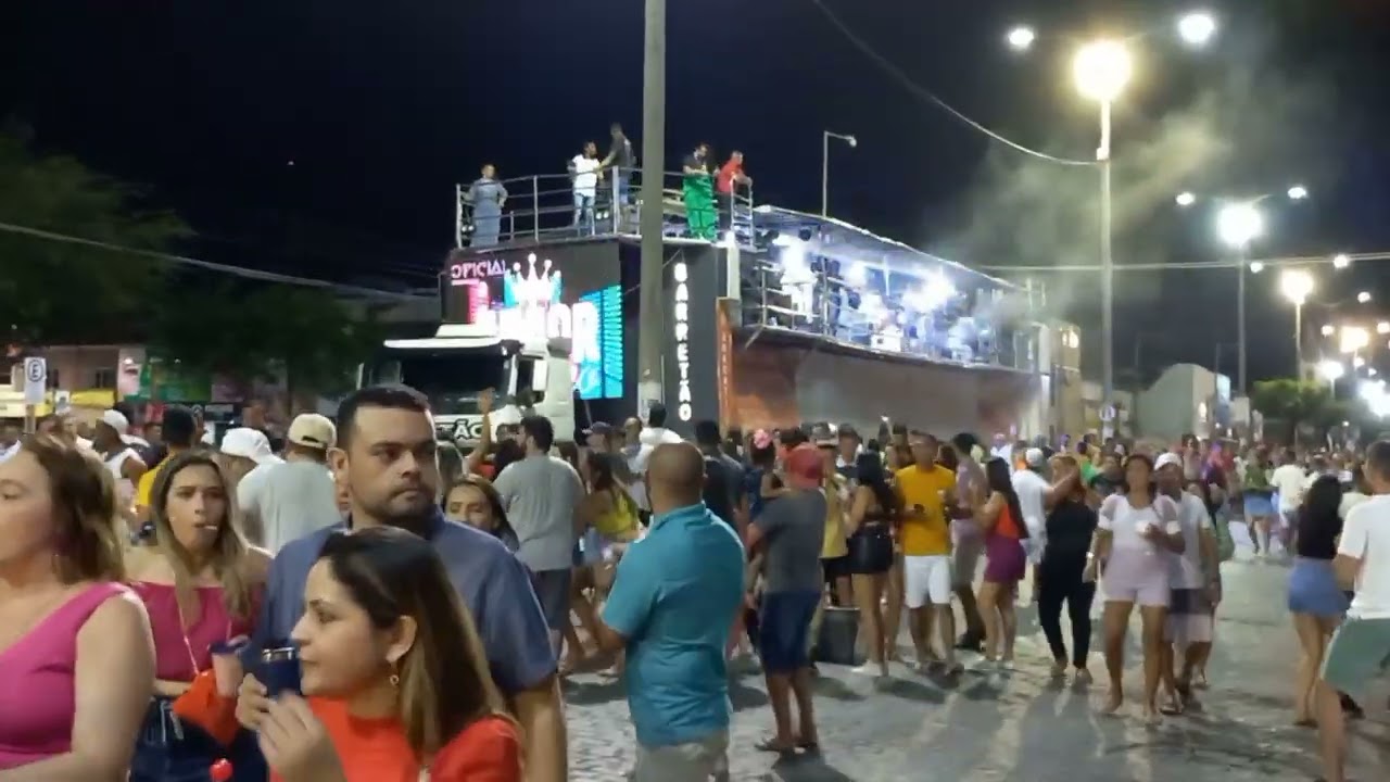 Pré-Carnaval De Aracati-CE 2023, Com Trio elétrico Barretão Na Avenida.