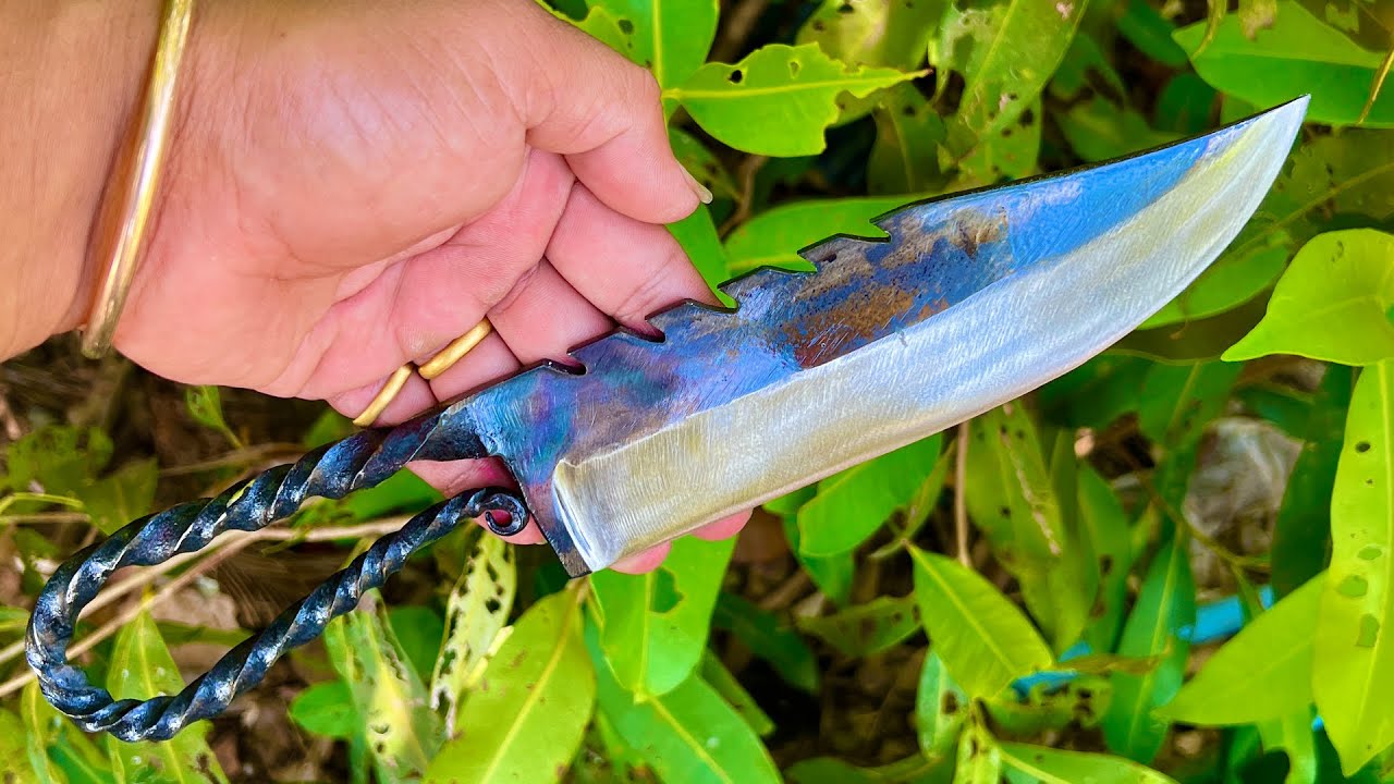 Blacksmithing - Forging A Blacksmith Knife\LifeSkills DN