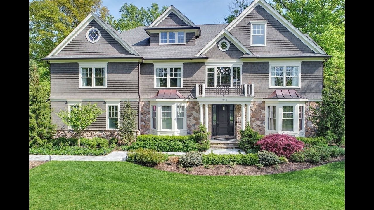 Stylish and Inviting Family Home in Short Hills, New Jersey | Sotheby's International Realty
