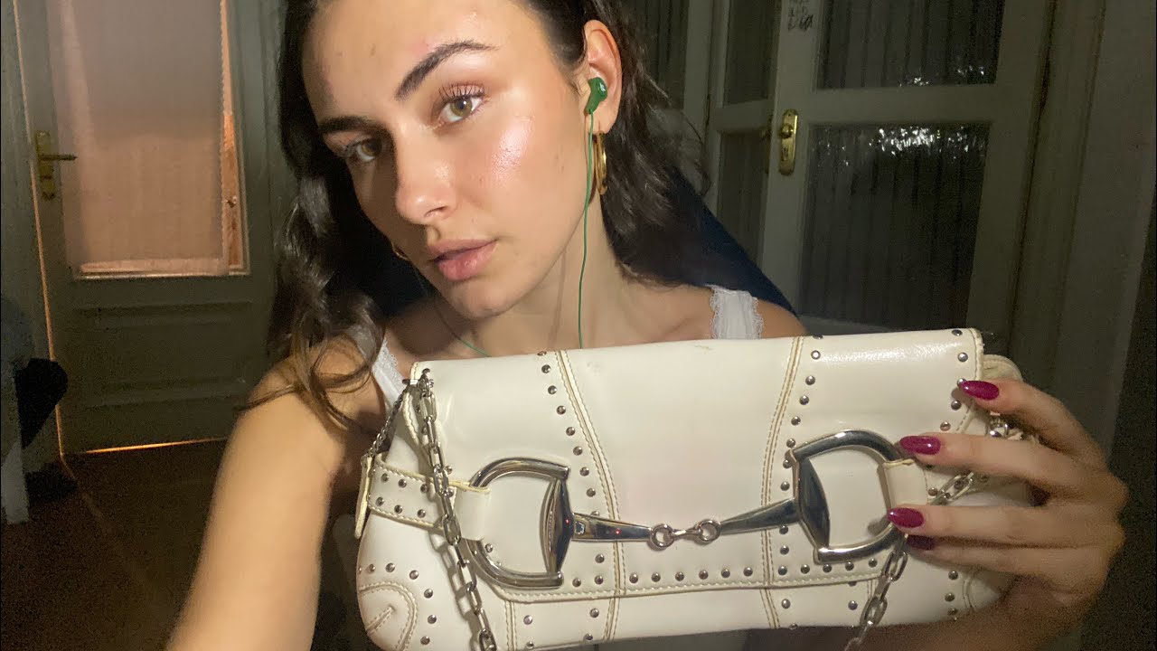 asmr tapping on my bags (english)