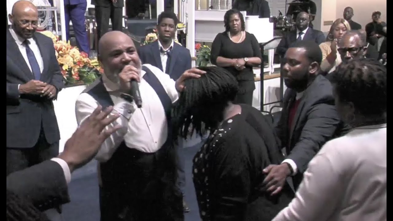 🔥🤯 Brian Nelson COULDN'T Preach!!!! Sermon Turns To Healing & Deliverance Service (COGIC)