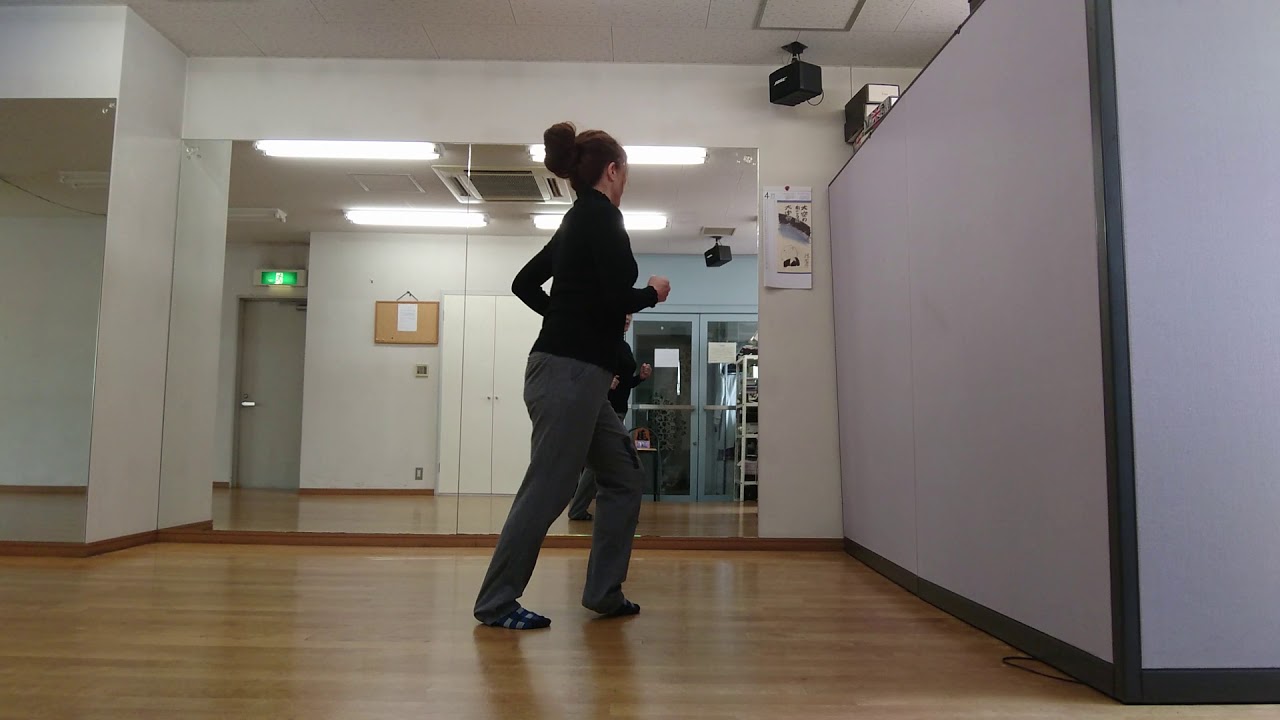 おうちで簡単社交ダンス！マンボ編①o(^-^o)(o^-^)o