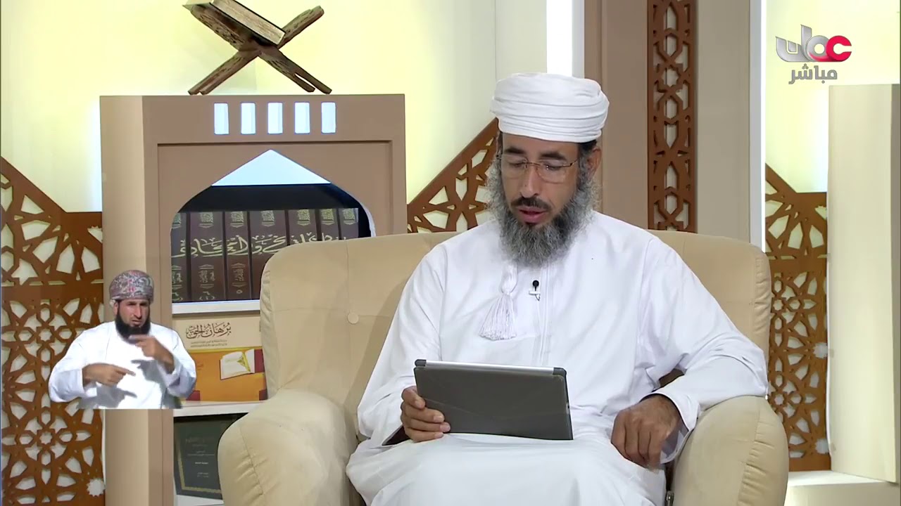 كانت تزكي ذهبها حسب التأريخ الميلادي ماذا عليها؟