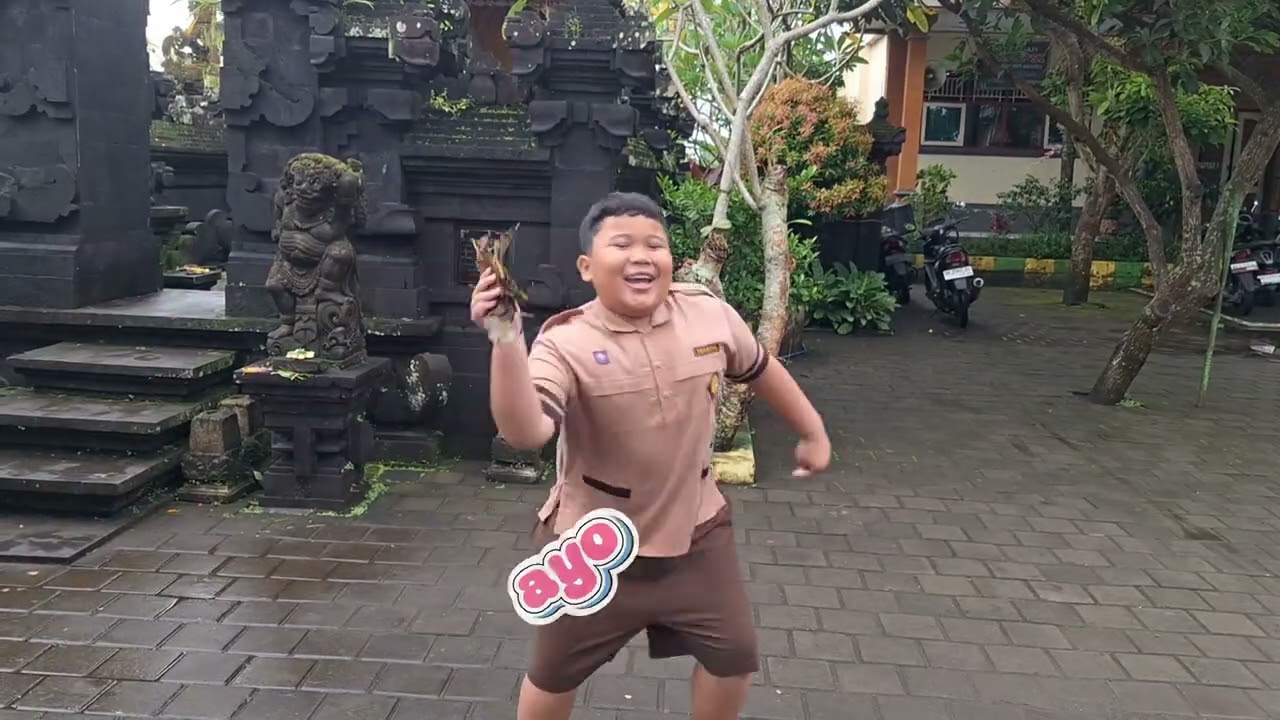 Kelompok 3 Projek Membuat Kompos di Sekolah.