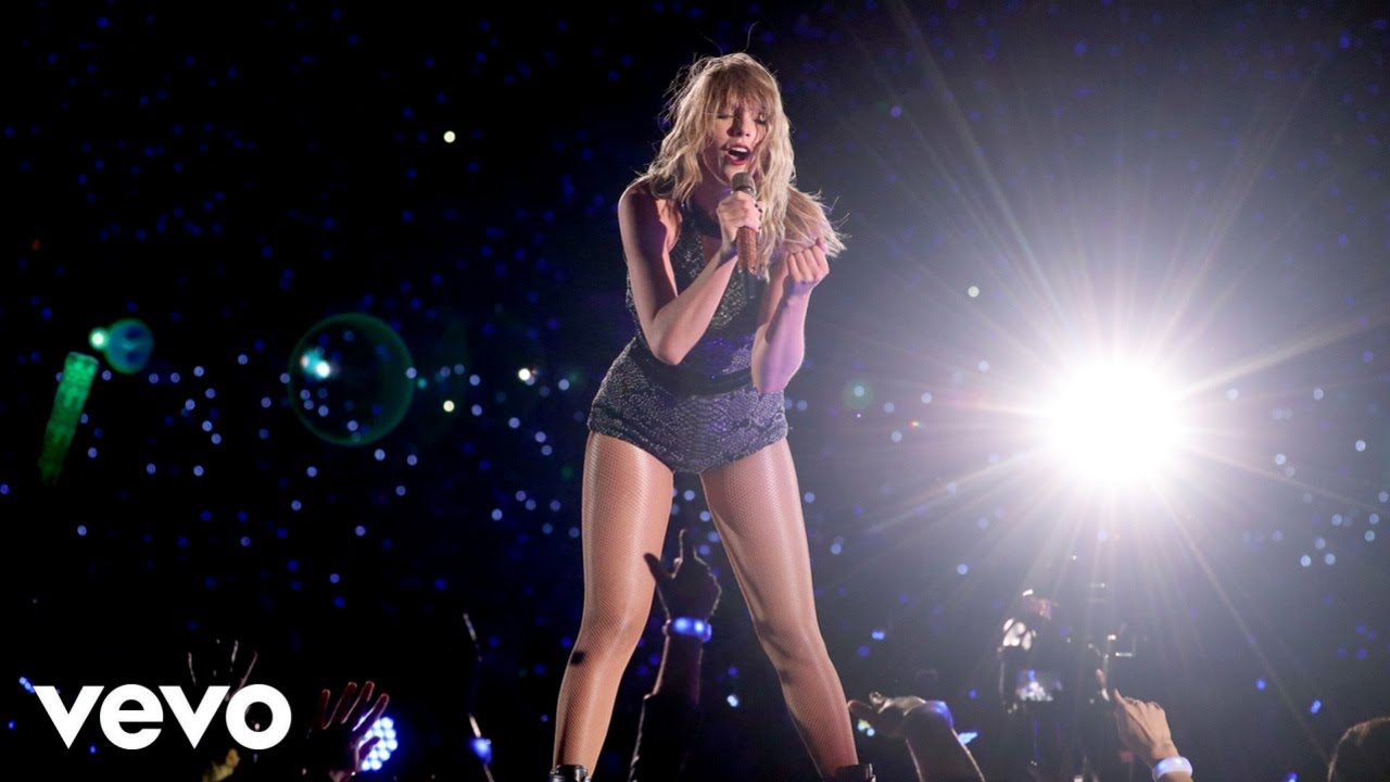 Taylor Swift - Fearless (Live from reputation Stadium Tour)