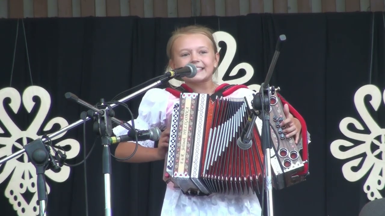 MAM TALENT PO GÓRALSKU - Heligonki Węgierska Górka 2022 mp4