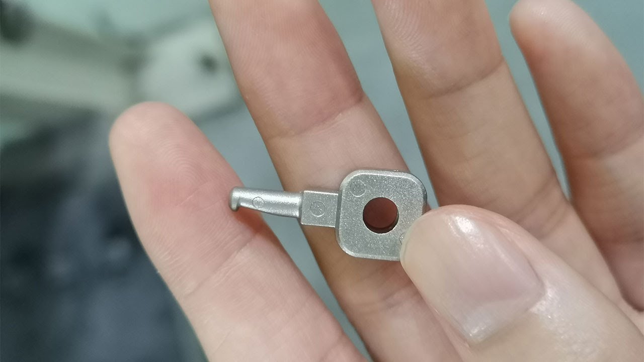 Metal powder injection molding