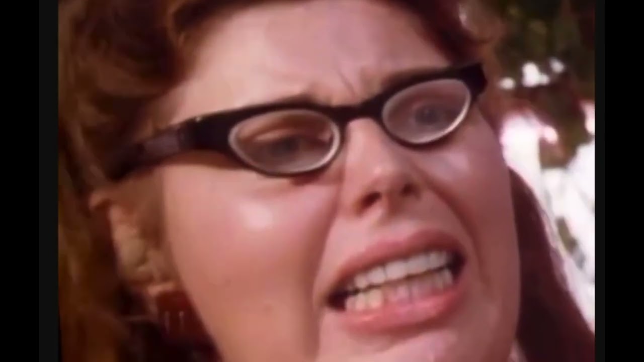 Talking fruits kill woman 🫢 [Tales from the Darkside Clip]